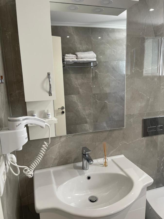 סרנדה Hotel Lidi מראה חיצוני תמונה